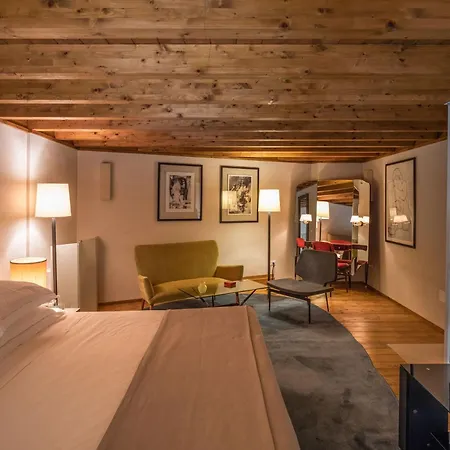 La Fiermontina Luxury فندق ليتشي