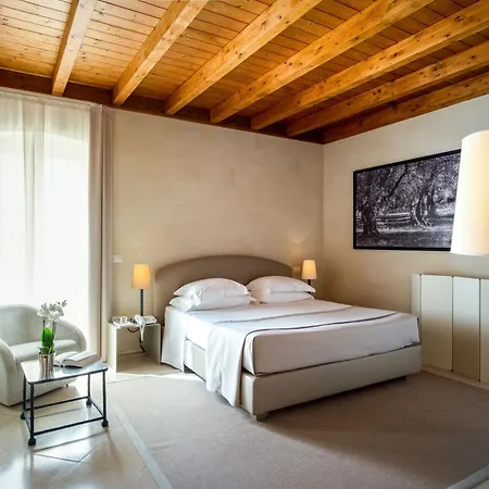 La Fiermontina Luxury فندق
